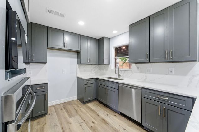 910 Beaver Bend Road, Houston, TX 77088