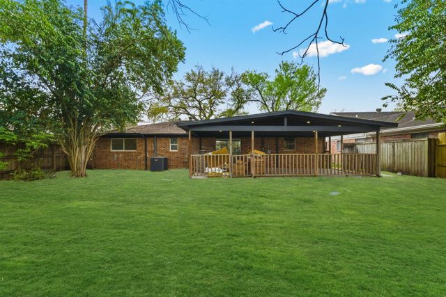 910 Beaver Bend Road, Houston, TX 77088