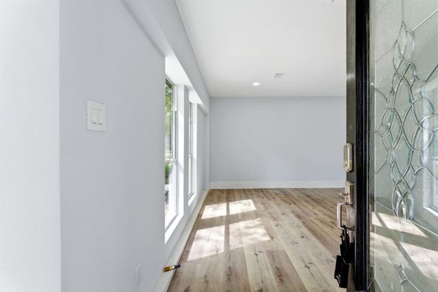 910 Beaver Bend Road, Houston, TX 77088