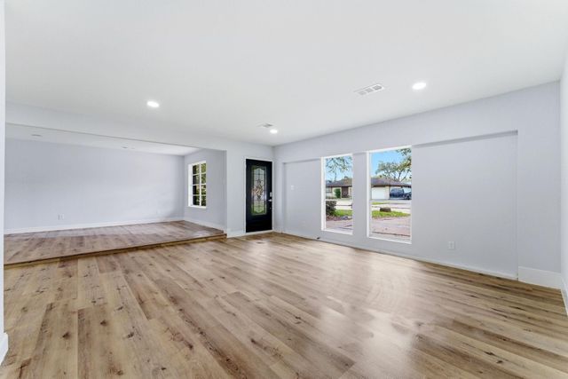 910 Beaver Bend Road, Houston, TX 77088