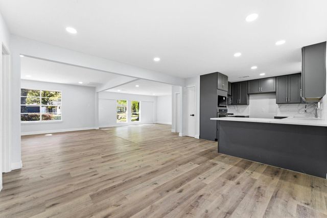 910 Beaver Bend Road, Houston, TX 77088