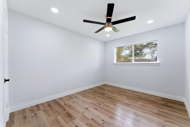 910 Beaver Bend Road, Houston, TX 77088