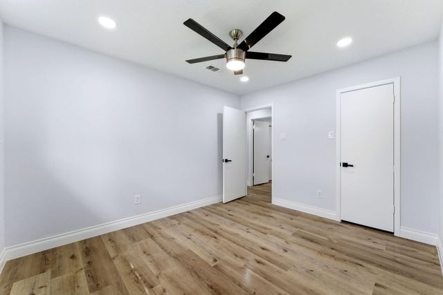 910 Beaver Bend Road, Houston, TX 77088