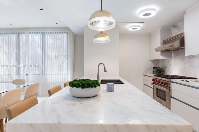 350 Meridian Avenue 201, Miami Beach, FL 33139