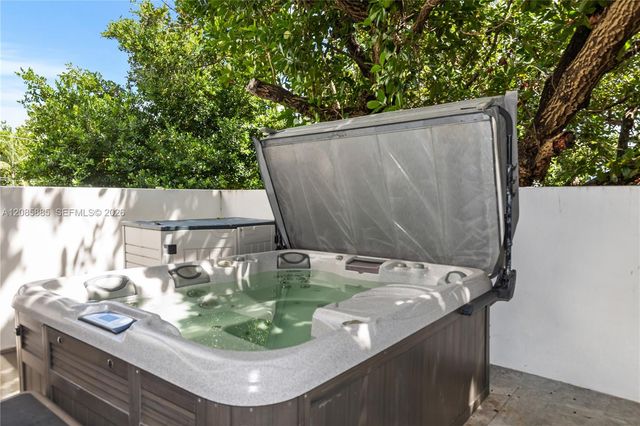 350 Meridian Avenue 201, Miami Beach, FL 33139