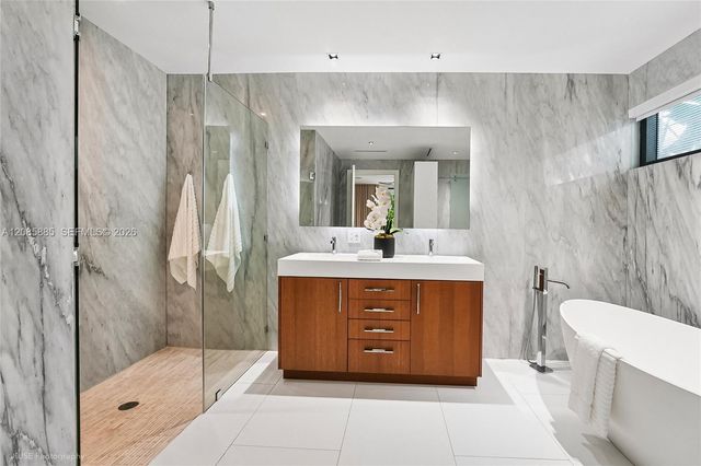 350 Meridian Avenue 201, Miami Beach, FL 33139