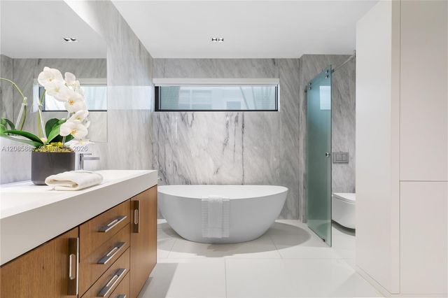 350 Meridian Avenue 201, Miami Beach, FL 33139