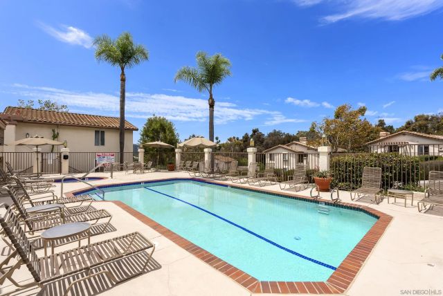 7439 Altiva Place, Carlsbad, CA 92009