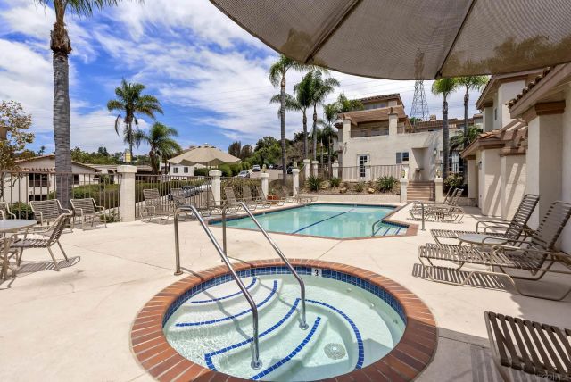 7439 Altiva Place, Carlsbad, CA 92009