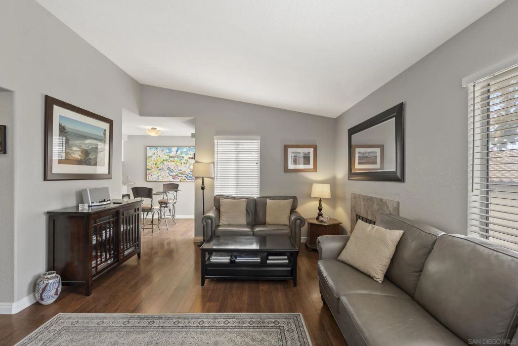 7439 Altiva Place, Carlsbad, CA 92009