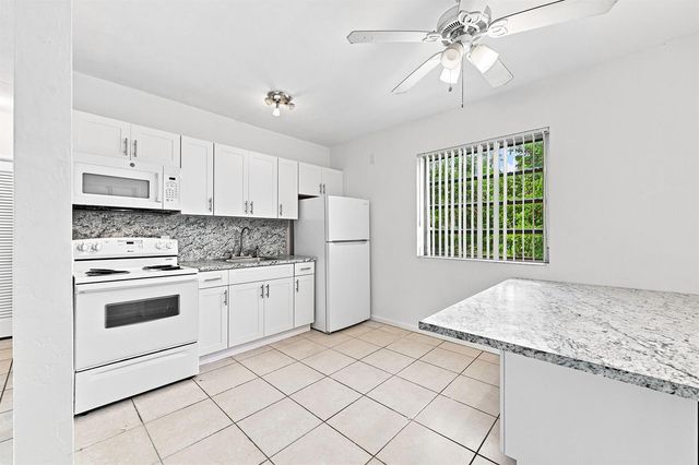 413 SW 24th Avenue, Fort Lauderdale, FL 33312