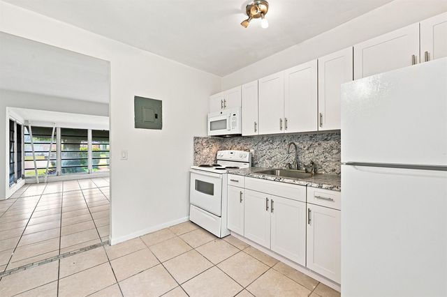 413 SW 24th Avenue, Fort Lauderdale, FL 33312