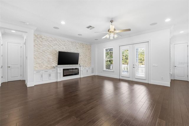 4615 W SUNSET BOULEVARD, Tampa, FL 33629