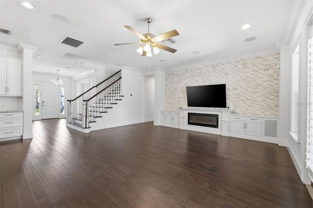 4615 W SUNSET BOULEVARD, Tampa, FL 33629