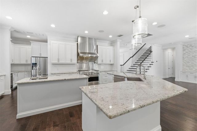 4615 W SUNSET BOULEVARD, Tampa, FL 33629