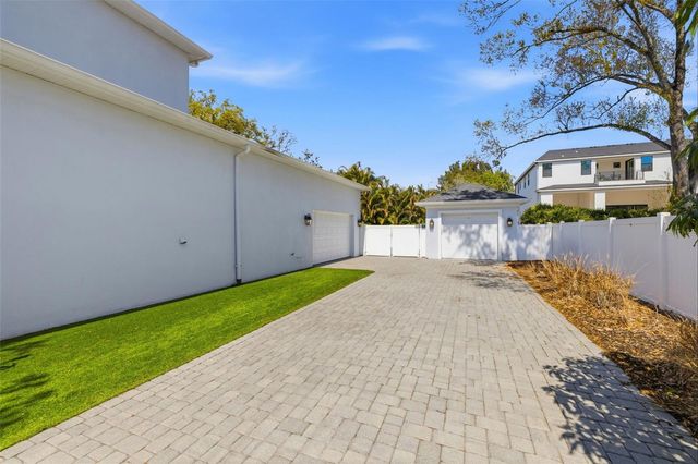 4615 W SUNSET BOULEVARD, Tampa, FL 33629