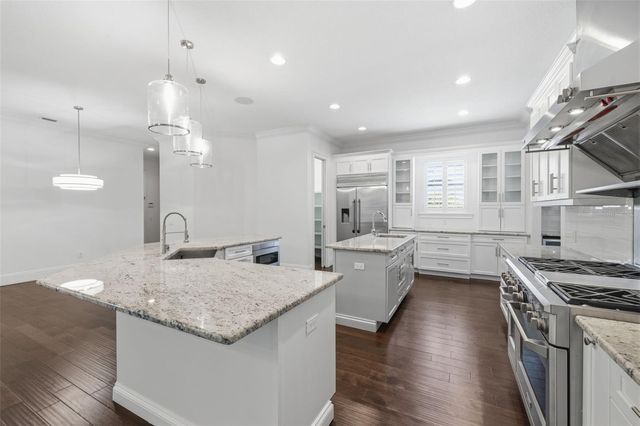 4615 W SUNSET BOULEVARD, Tampa, FL 33629