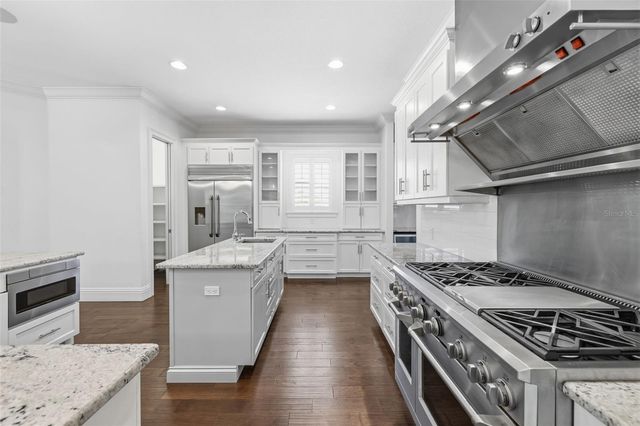 4615 W SUNSET BOULEVARD, Tampa, FL 33629