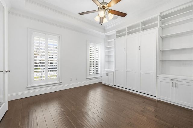 4615 W SUNSET BOULEVARD, Tampa, FL 33629