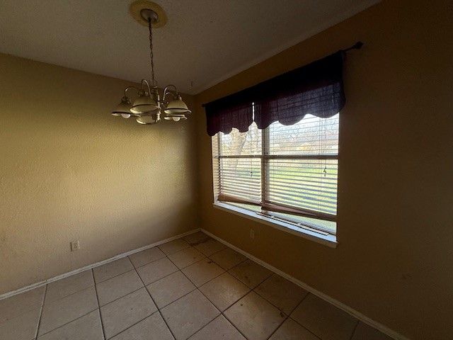 3313 Oak Timber Drive, Forest Hill, TX 76119