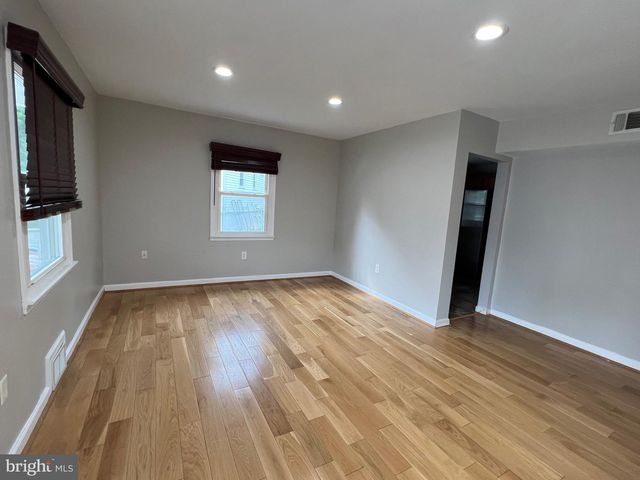 2408 FAIRHAVEN AVE, Alexandria, VA 22303