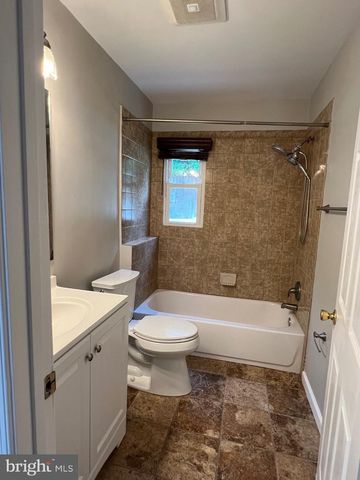 2408 FAIRHAVEN AVE, Alexandria, VA 22303