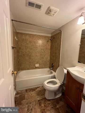 2408 FAIRHAVEN AVE, Alexandria, VA 22303