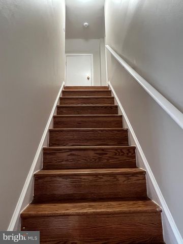 2408 FAIRHAVEN AVE, Alexandria, VA 22303