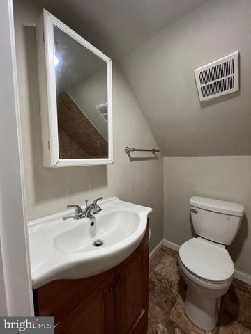 2408 FAIRHAVEN AVE, Alexandria, VA 22303