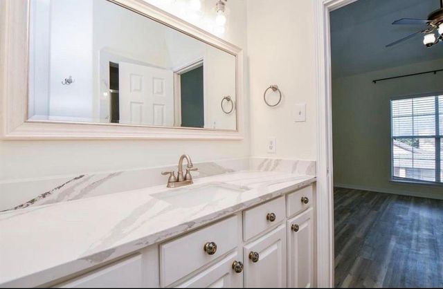 12755 Mill Ridge Dr 905, Cypress, TX 77429