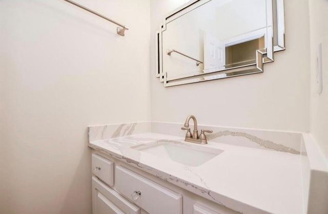 12755 Mill Ridge Dr 905, Cypress, TX 77429