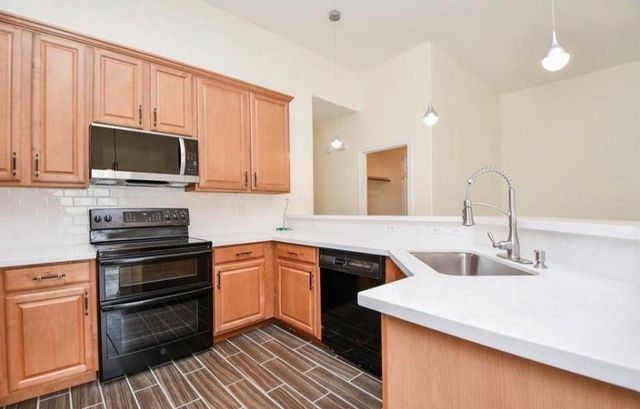 12755 Mill Ridge Dr 905, Cypress, TX 77429