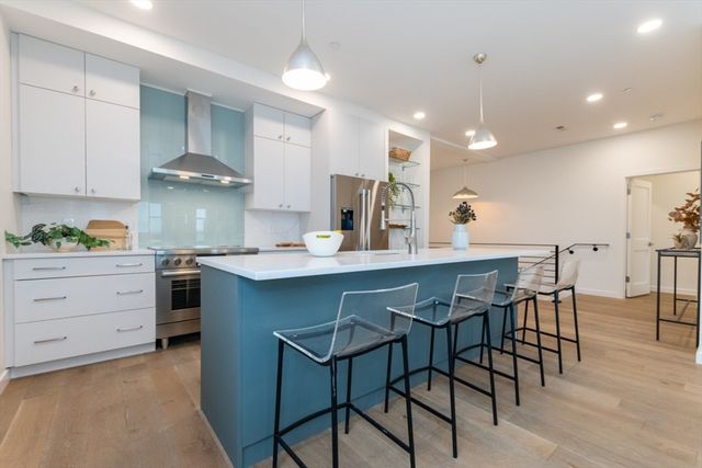 80 Broadway PH, Arlington, MA 02474