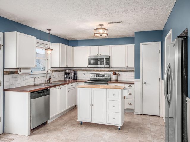 677 Lehner Woods Boulevard, Delaware, OH 43015