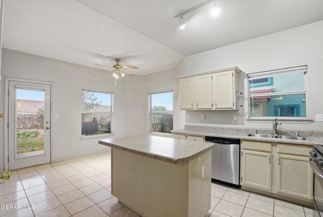 10725 PLEASANT SAND Drive, El Paso, TX 79924