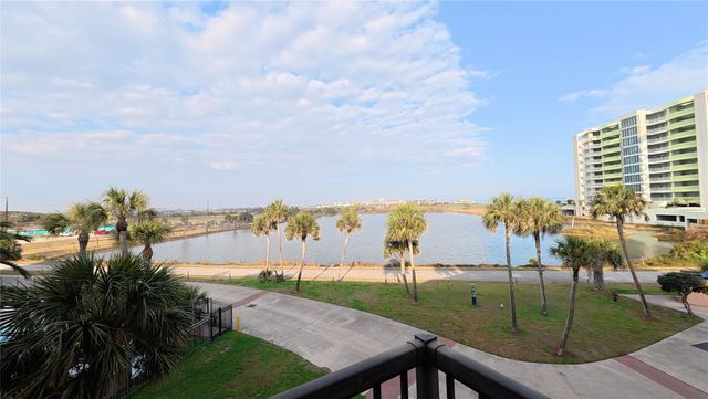 9520 Seawall Boulevard 234, Galveston, TX 77554