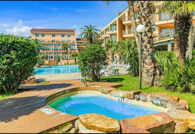 9520 Seawall Boulevard 234, Galveston, TX 77554