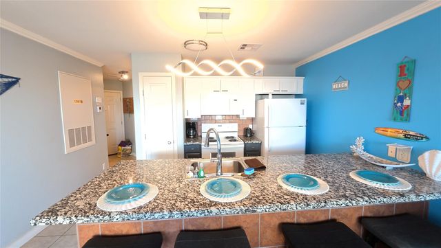 9520 Seawall Boulevard 234, Galveston, TX 77554