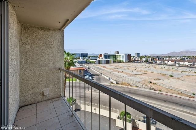 745 North Royal Crest Circle 157, Las Vegas, NV 89169