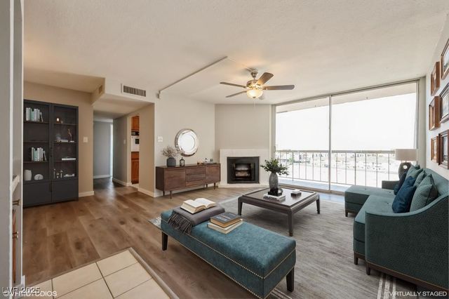 745 North Royal Crest Circle 157, Las Vegas, NV 89169