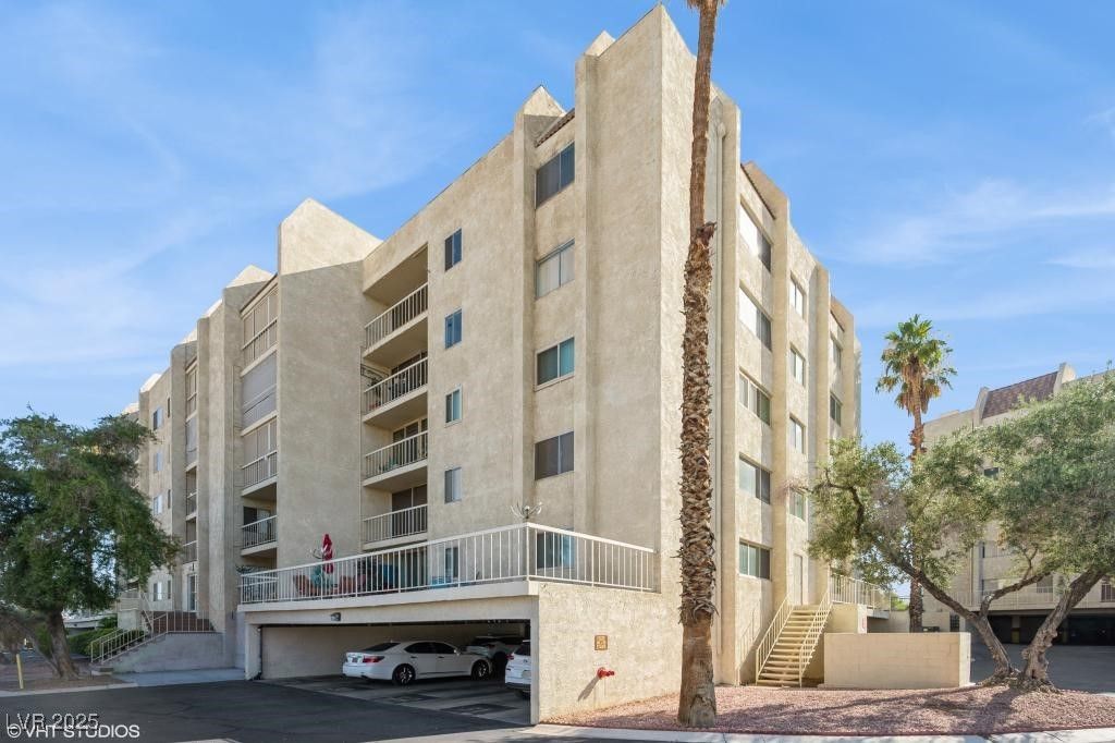 745 North Royal Crest Circle 157, Las Vegas, NV 89169