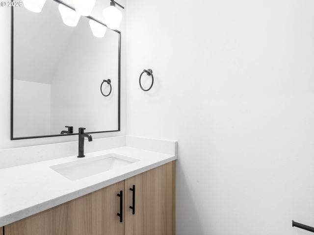 1245 Sw Hume Ct, Portland, OR 97219