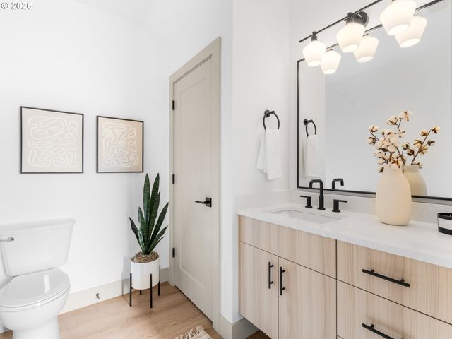 1245 Sw Hume Ct, Portland, OR 97219