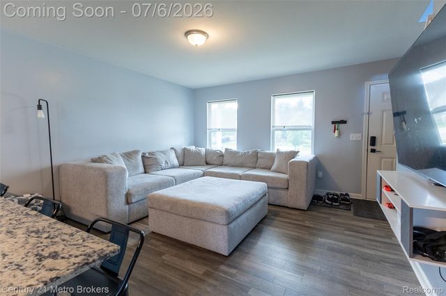 2207 Legacy Drive, Burton, MI 48519