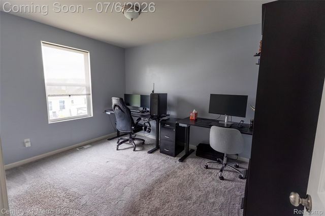2207 Legacy Drive, Burton, MI 48519