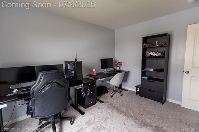 2207 Legacy Drive, Burton, MI 48519