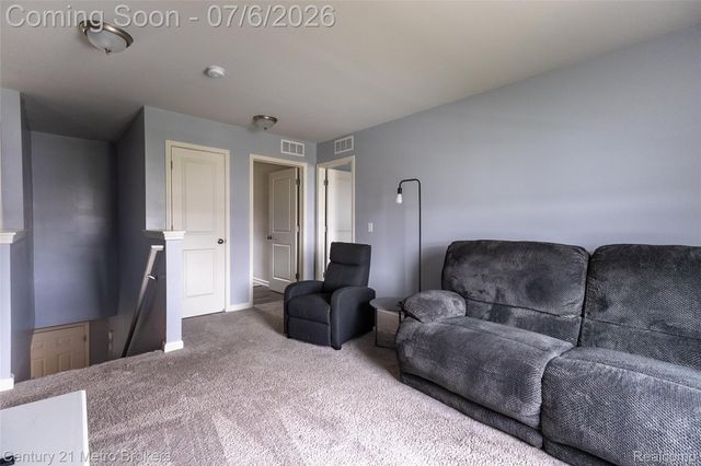 2207 Legacy Drive, Burton, MI 48519