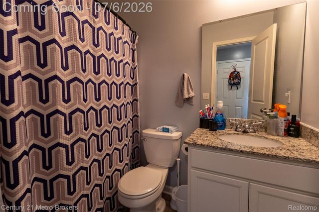 2207 Legacy Drive, Burton, MI 48519