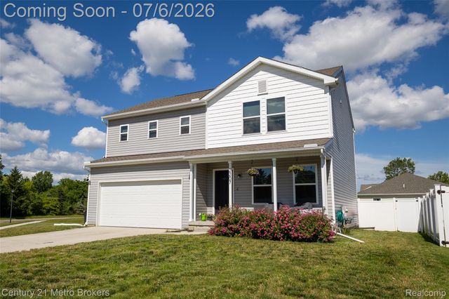 2207 Legacy Drive, Burton, MI 48519