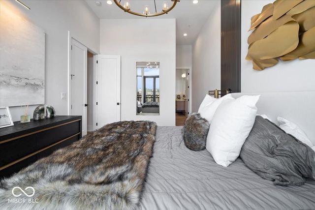 41 N Rangeline Road 306, Carmel, IN 46032